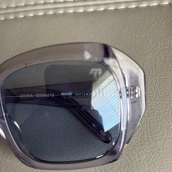 Melt Lavender oversized Sunglasses - Picture 2 of 6